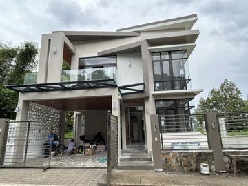 Brand New House and Lot FOR SALE at Pueblo Del Sol Subdivision Tagaytay