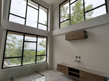 Brand New House and Lot FOR SALE at Splendido Taal Laurel Batangas