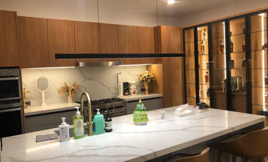 Luxury Modern House in Ayala Westgrove Heights with Cozy Furnishings for Sale!