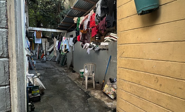 300sqm Residential Lot with Structure FOR RUSH SALE in QC Near Kamias and EDSA