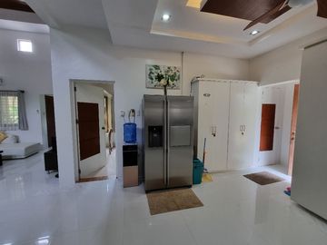 ASTONISHING 3 BEDROOM BUNGALOW WITH HIGH CEILING