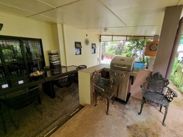 ASTONISHING 3 BEDROOM BUNGALOW WITH HIGH CEILING