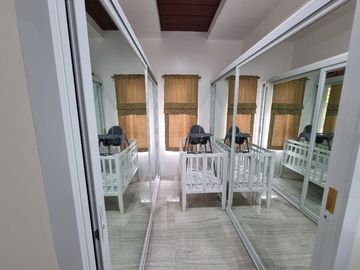 ASTONISHING 3 BEDROOM BUNGALOW WITH HIGH CEILING