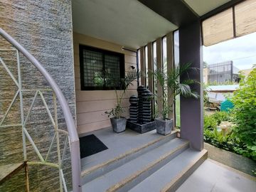 ASTONISHING 3 BEDROOM BUNGALOW WITH HIGH CEILING