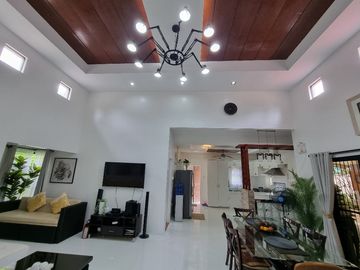 ASTONISHING 3 BEDROOM BUNGALOW WITH HIGH CEILING
