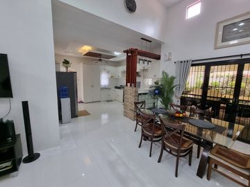 ASTONISHING 3 BEDROOM BUNGALOW WITH HIGH CEILING