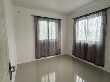 Brand New 2 Storey House Near Clark
