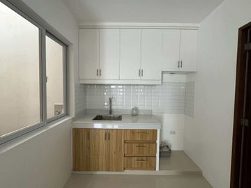 Perfect for Small Families: 3BR Townhouse with Garage in Amparo Caloocan -Keziah
