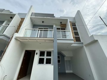 Perfect for Small Families: 3BR Townhouse with Garage in Amparo Caloocan -Keziah