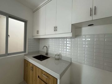 Perfect for Small Families: 3BR Townhouse with Garage in Amparo Caloocan -Keziah