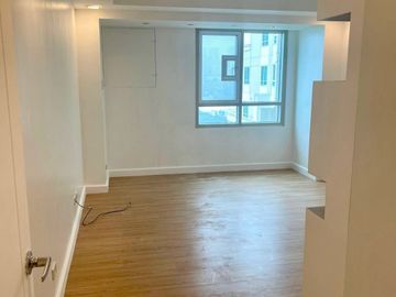 PRICE IMPROVED! The Grove by Rockwell for Sale! Pasig City