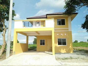 Ready for occupancy house in Metrogate Tagaytay City