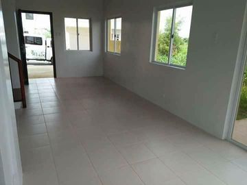 Ready for occupancy house in Metrogate Tagaytay City