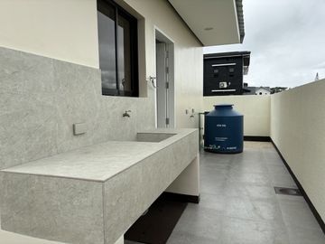 BRAND NEW HOUSE AND LOT FOR SALE IN GRAND PARKPLACE IMUS CAVITE