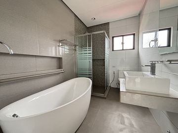 BRAND NEW HOUSE AND LOT FOR SALE IN GRAND PARKPLACE IMUS CAVITE