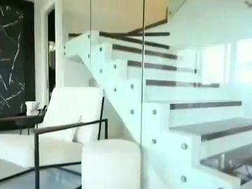 Luxurious Penthouse 3-Bedroom Condominium in Avalon, Cebu Business Park-Ayala