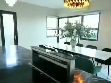 Luxurious Penthouse 3-Bedroom Condominium in Avalon, Cebu Business Park-Ayala
