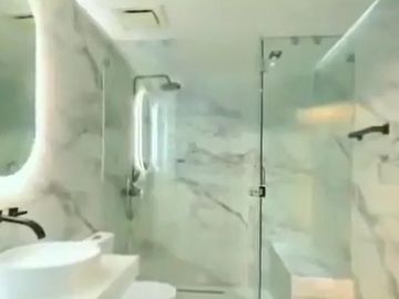Luxurious Penthouse 3-Bedroom Condominium in Avalon, Cebu Business Park-Ayala