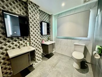 FOR SALE Modern Tropical House in Meadowood Bacoor, Cavite