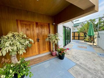 FOR SALE Modern Tropical House in Meadowood Bacoor, Cavite