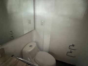 CASA EN VENTA EN JURIQUILLA  SOBRE CALLE, UNA GRAN OPORTUNIDAD DE INVERSION