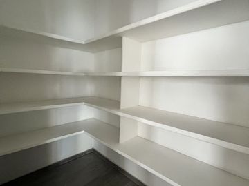 CASA EN VENTA EN JURIQUILLA  SOBRE CALLE, UNA GRAN OPORTUNIDAD DE INVERSION