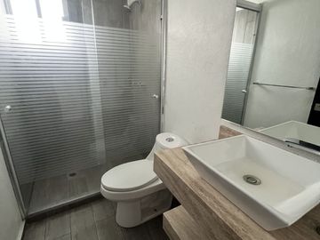 CASA EN VENTA EN JURIQUILLA  SOBRE CALLE, UNA GRAN OPORTUNIDAD DE INVERSION