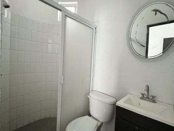 CASA EN VENTA EN JURIQUILLA  SOBRE CALLE, UNA GRAN OPORTUNIDAD DE INVERSION