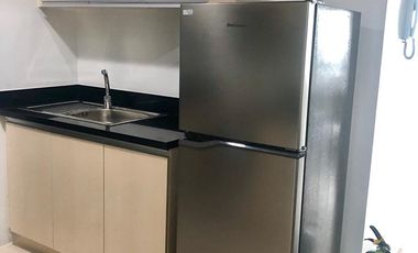 Spacious 1 Bedroom Unit at Solstice Tower, Makati City For Sale