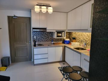 RFO 1BR w/ Balcony & Parking FOR SALE at Twin Lakes Vineyard Residences Tagaytay