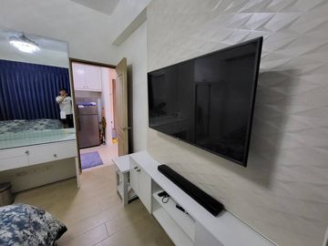 RFO 1BR w/ Balcony & Parking FOR SALE at Twin Lakes Vineyard Residences Tagaytay