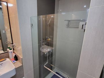 RFO 1BR w/ Balcony & Parking FOR SALE at Twin Lakes Vineyard Residences Tagaytay