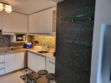 RFO 1BR w/ Balcony & Parking FOR SALE at Twin Lakes Vineyard Residences Tagaytay