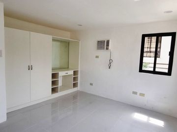 3BR House for SALE in Tagaytay Fontaine Villas Cavite