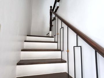 3BR House for SALE in Tagaytay Fontaine Villas Cavite