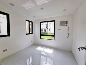 3BR House for SALE in Tagaytay Fontaine Villas Cavite