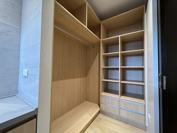 4 Storey Townhouse For Sale in Cubao Quezon City 4 Bedrooms near Edsa rg