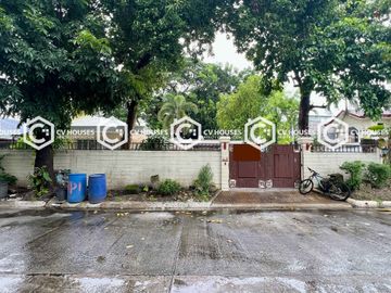 Corner Bungalow House and Lot For Sale inside Exclusive Subdivision