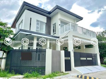 Corner House & Lot for Sale with Modern Minimalist Design