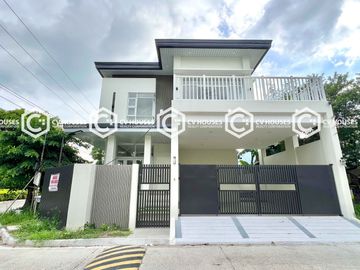 Corner House & Lot for Sale with Modern Minimalist Design
