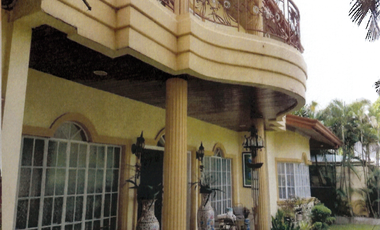 For Sale: Spacious 7BR Furnished House w/ 3-Car Garage & Garden in Blue Ridge QC