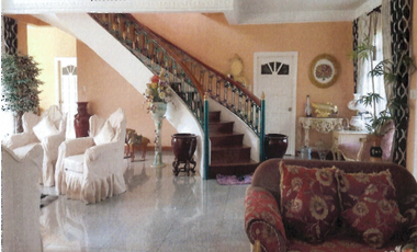 For Sale: Spacious 7BR Furnished House w/ 3-Car Garage & Garden in Blue Ridge QC