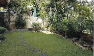 For Sale: Spacious 7BR Furnished House w/ 3-Car Garage & Garden in Blue Ridge QC