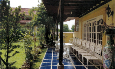 For Sale: Spacious 7BR Furnished House w/ 3-Car Garage & Garden in Blue Ridge QC