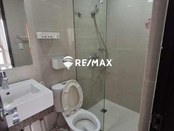 1BR IN GREENBELT HAMILTON, MAKATI CITY, 41SQM