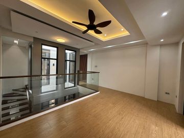 Massive 3BR Townhouse in Northview Subd. Quezon City– Ideal for Families -Keziah