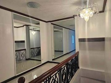 House and Lot for SALE at Villa Mendez in TAGAYTAY! 420 sqm Lot at 12M neg