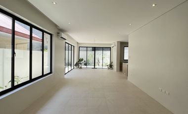 4BR Beautiful House For Sale in BF Resort Village, Las Piñas City