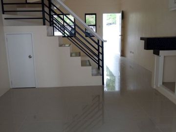 4.9M, 3 STOREY CUSTOMIZED DUPLEX AT VIOLAGO HOMOES, Subd., Batasan Hills Q.C