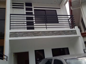 4.9M, 3 STOREY CUSTOMIZED DUPLEX AT VIOLAGO HOMOES, Subd., Batasan Hills Q.C